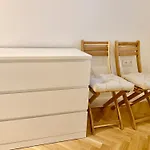 Central Renovated Apartment With Balcony