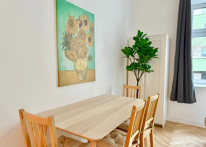 Central Renovated Apartment With Balcony